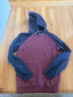 Quiksilver Men's Maroon Body Navy Raglan Pullover Hoodie